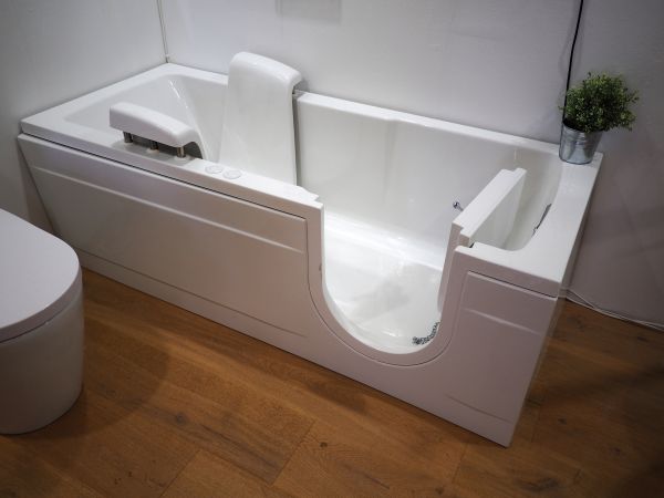 Cost of Walk In Tub Installation in Boston